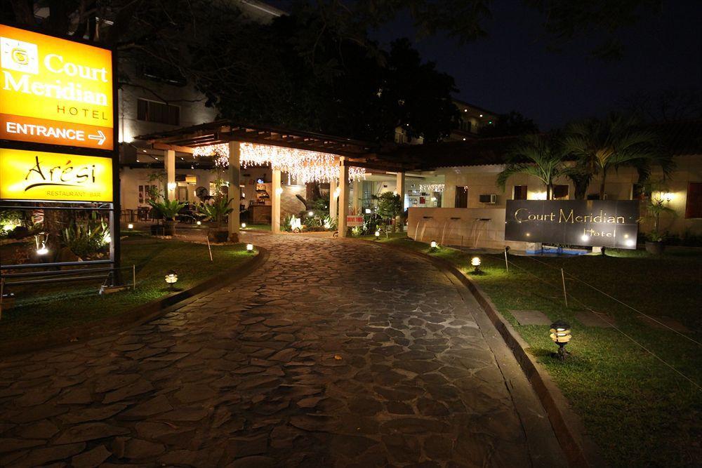 Court Meridian Hotel & Suites Olongapo Bagian luar foto