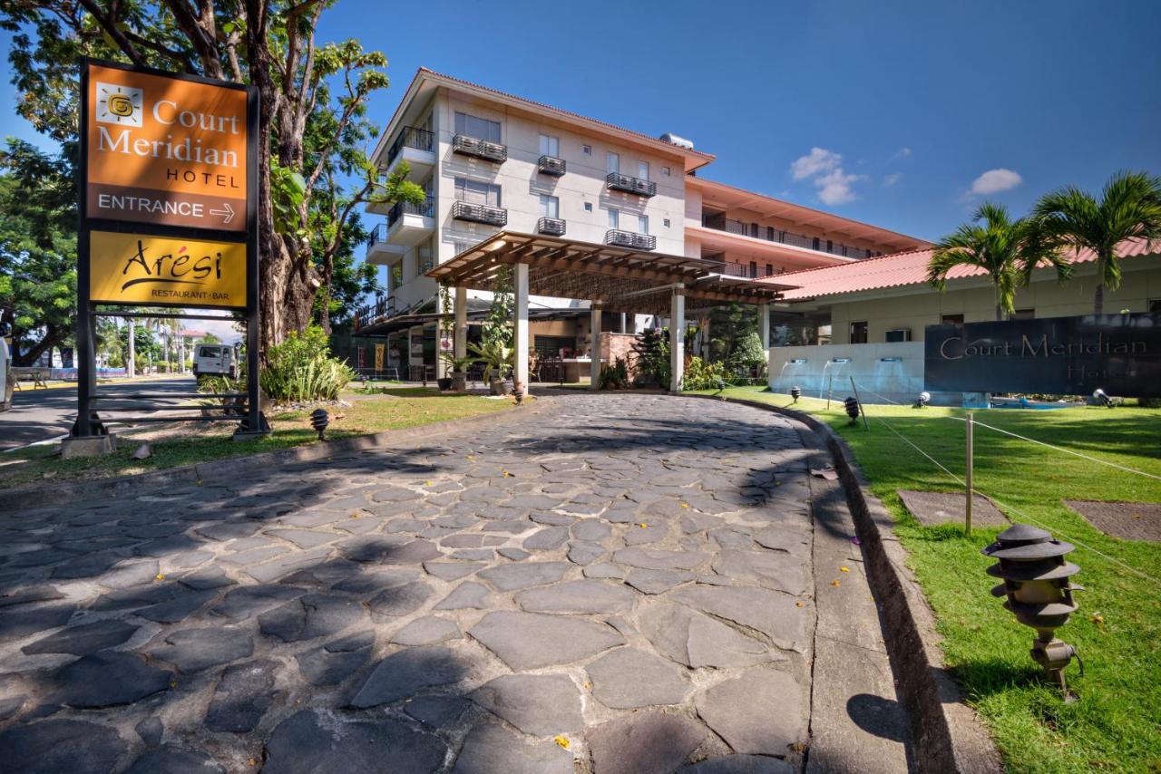 Court Meridian Hotel & Suites Olongapo Bagian luar foto